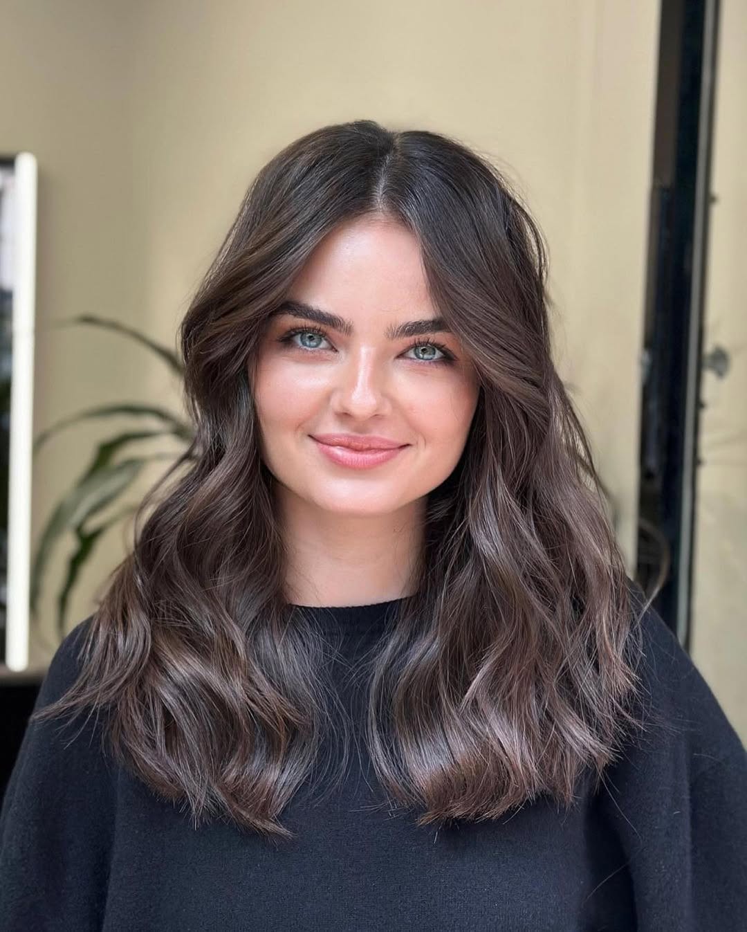 17 Gorgeous Wavy Hair with Curtain Bang Styles You’ll Want to Try Now